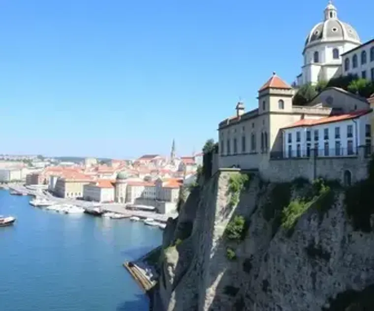 Roteiro para viajar para Porto com pontos, milhas e cashback